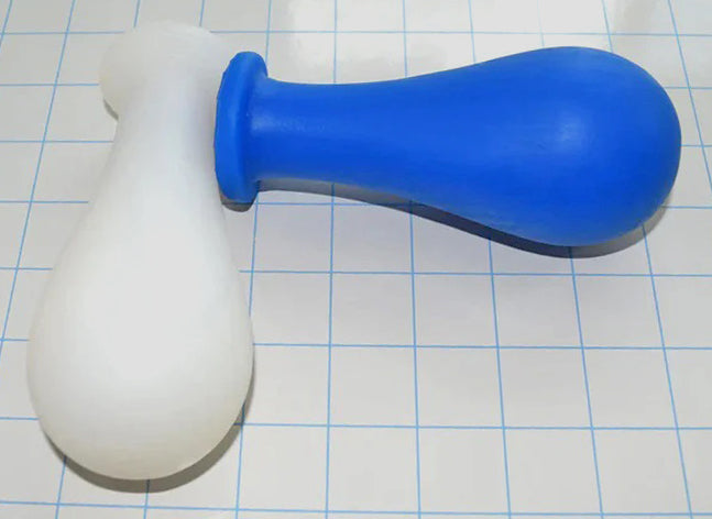 EDISON large 2.25-inch diameter retention enema nozzle with smooth tapered oval-bulb shape, 5.5-inch overall length