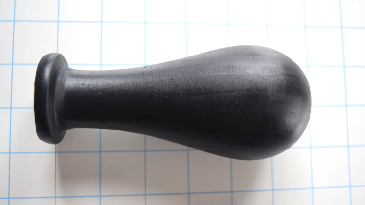 EDISON large 2.25-inch diameter retention enema nozzle with smooth tapered oval-bulb shape, 5.5-inch overall length