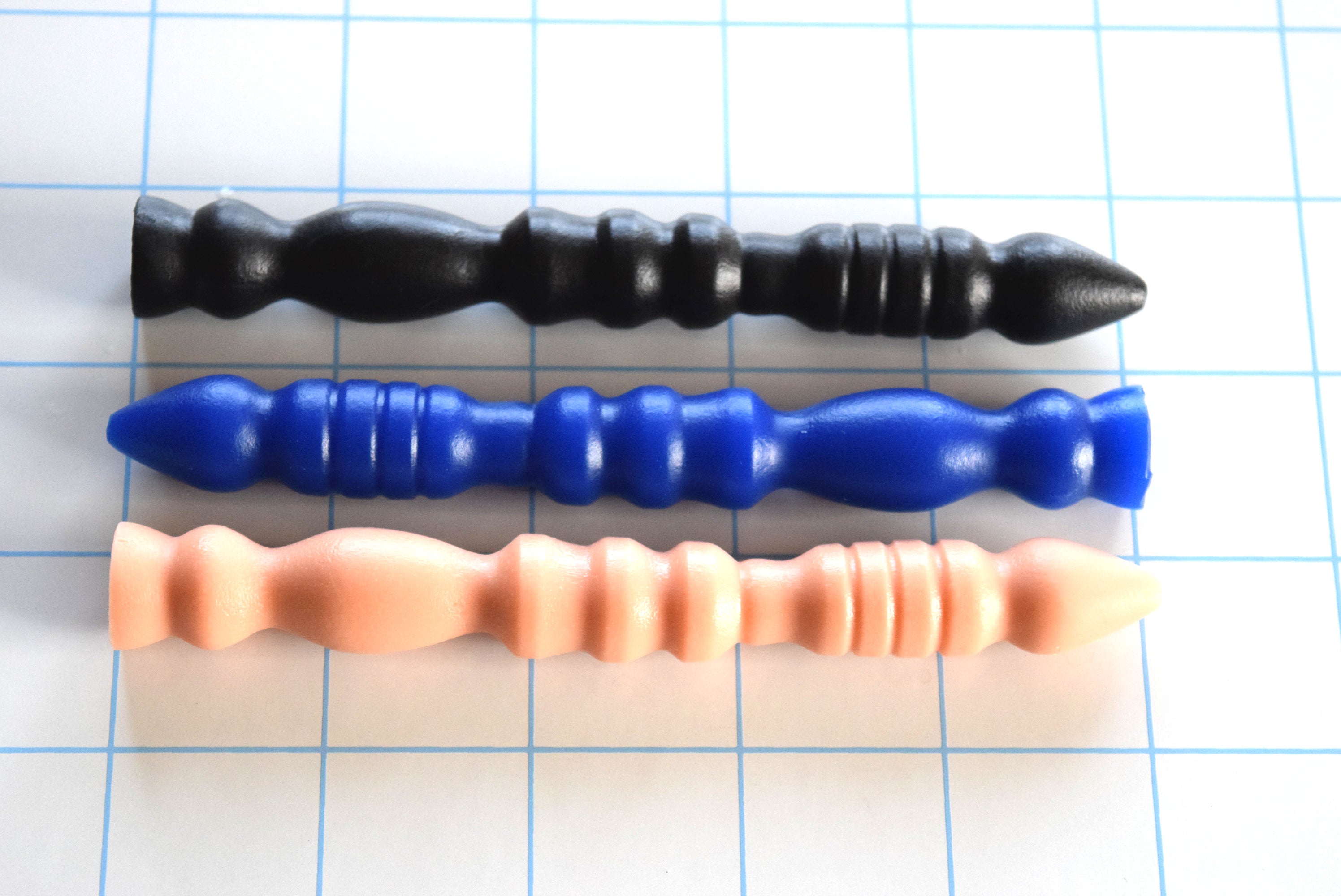 SSND-MIXRIB5 model, 13-14mm (39-42Fr) diameter, mixed rib design, 4.5" insertable, varied rib styles, chess piece appearance