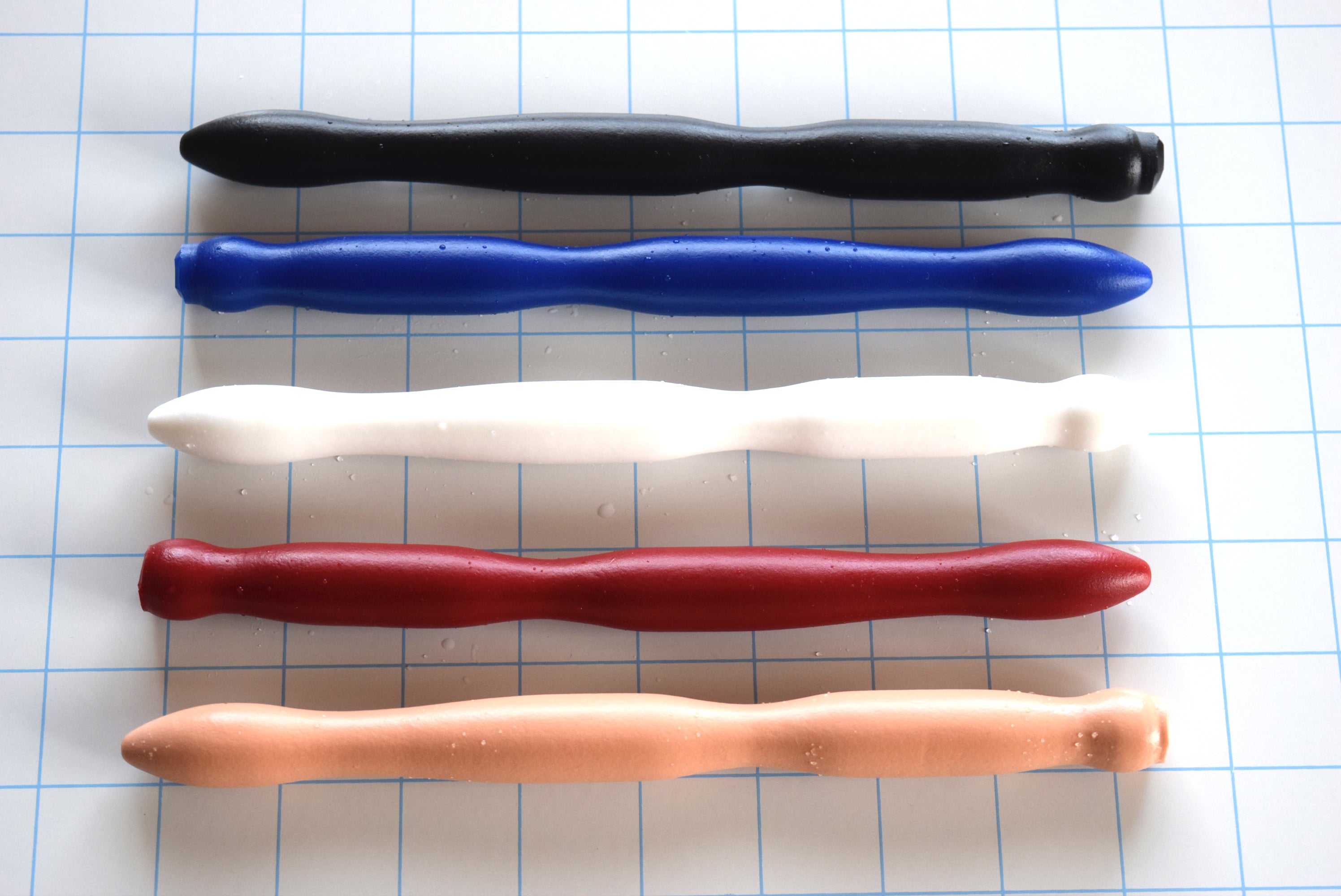 SSND-RIPPLE model, 6-18mm (18-54Fr) diameter range, wavy ripple design, 8" insertable, three expanding sections, flexible, retention valley, safety flared base, silicone