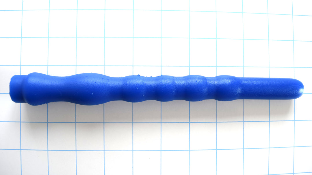 9-inch shower shooter silicone enema nozzle with threaded connector, smooth tip, and expansion ribs for hands-free use