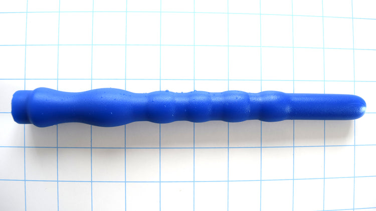 9-inch shower shooter silicone enema nozzle with threaded connector, smooth tip, and expansion ribs for hands-free use