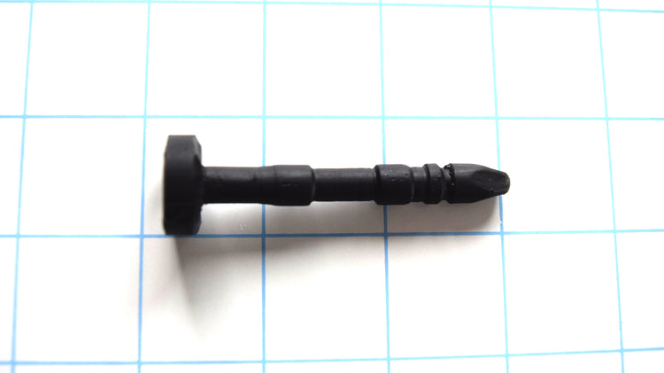 SSND-CNTRD2.5 short-profile black silicone urethral sound plug shown horizontally on a grid background, highlighting its 4-sided multi-faceted 8mm tip, alternating 6mm relief valleys, compact shaft, and final retention safety flange base.