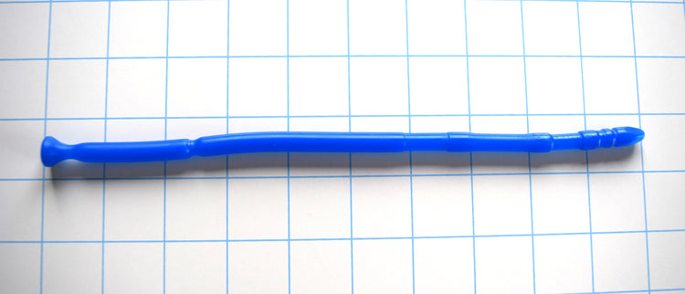 SSND-CNTRD9 sensory-enhanced blue silicone urethral sound shown horizontally on a grid background, highlighting its 4-sided multi-faceted tip, alternating 7.2mm and 8mm contour nodes, 6mm relief grooves, and final retention safety flange base