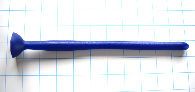 SSND-MGCWAND10 10-inch silicone urethral sound shown in blue on a grid background, displaying its 13.5mm bulb tip, 13mm main shaft, massive 15.8mm oval expansion node, and extra-large safety base flange.